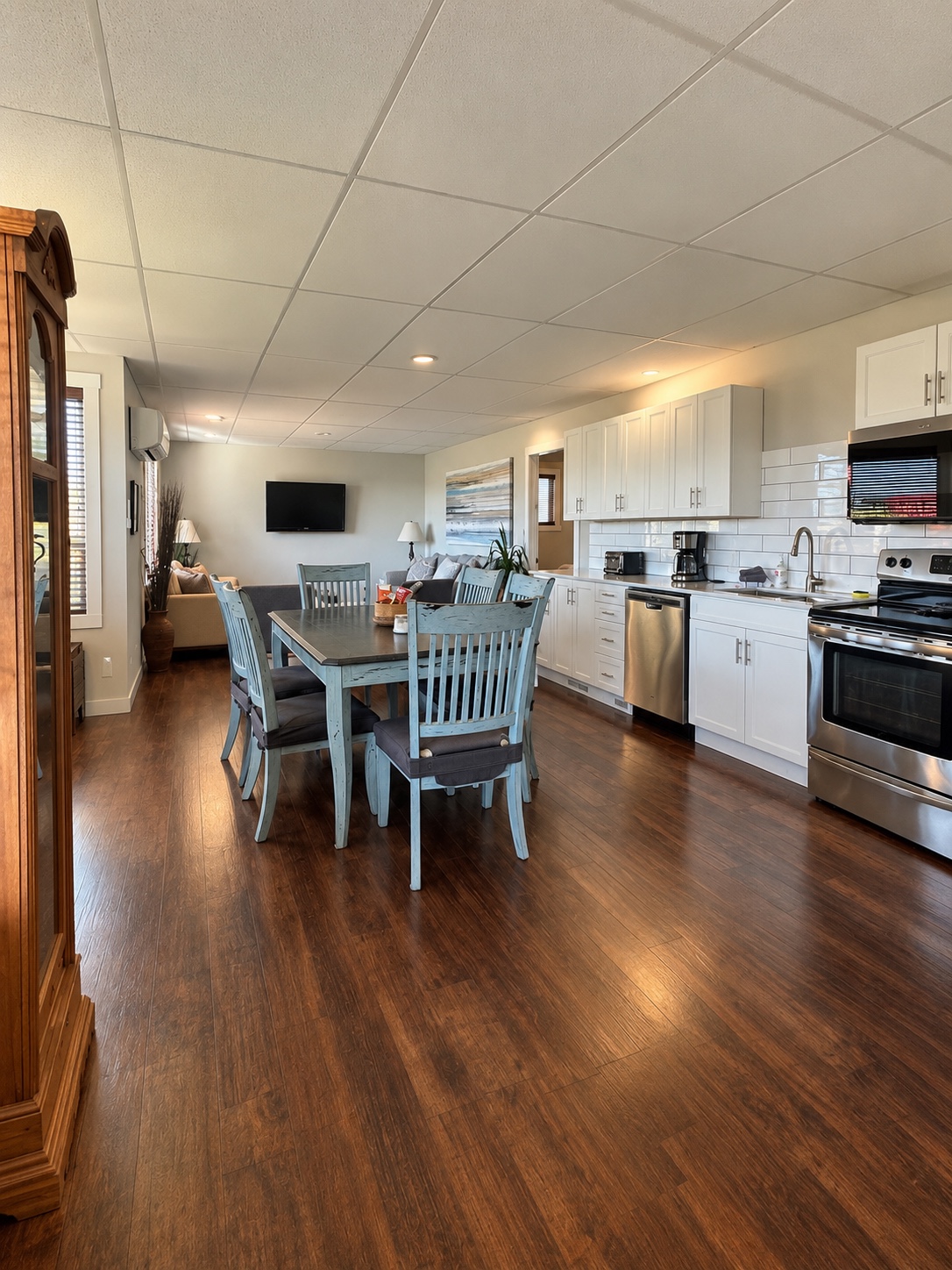 Kitchen and dining area