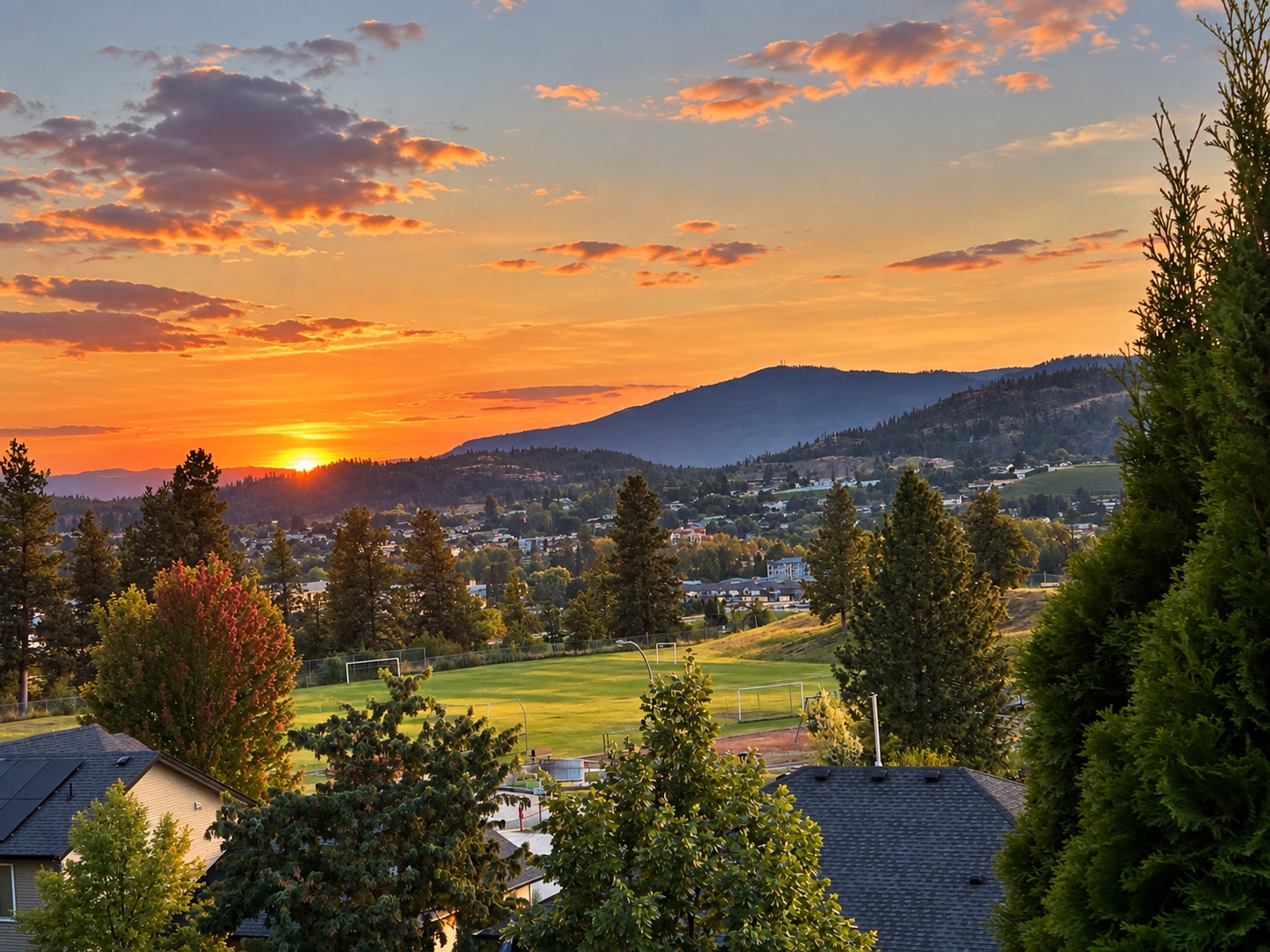 Okanagan sunset and mountain view